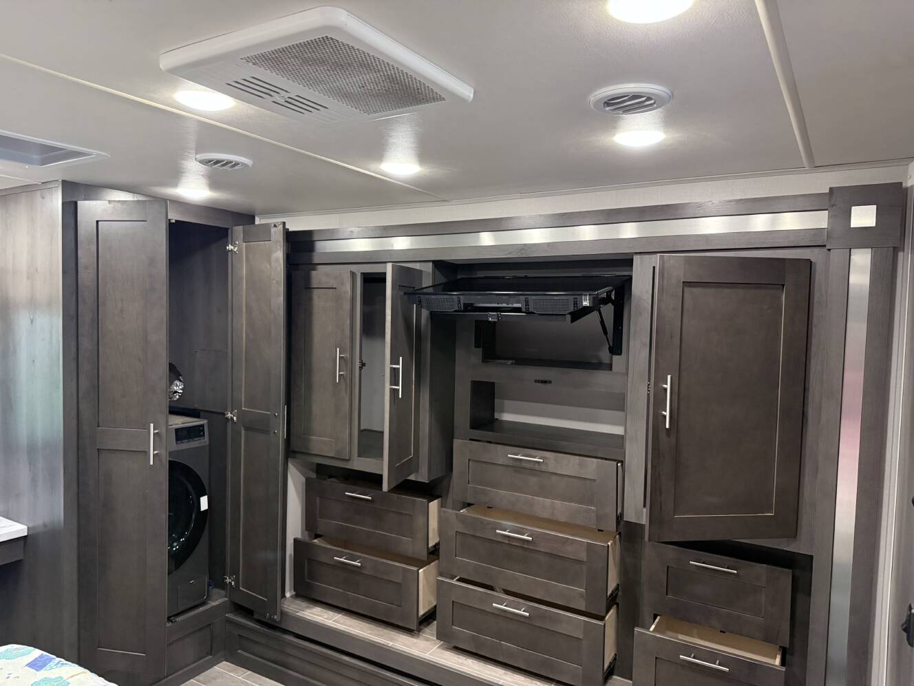 A photo of this 2023 Forest River GEORGETOWN 5 SERIES GT5 34M5
