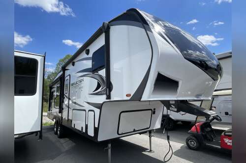 2022 Grand Design REFLECTION 303RLS in fairmont WV