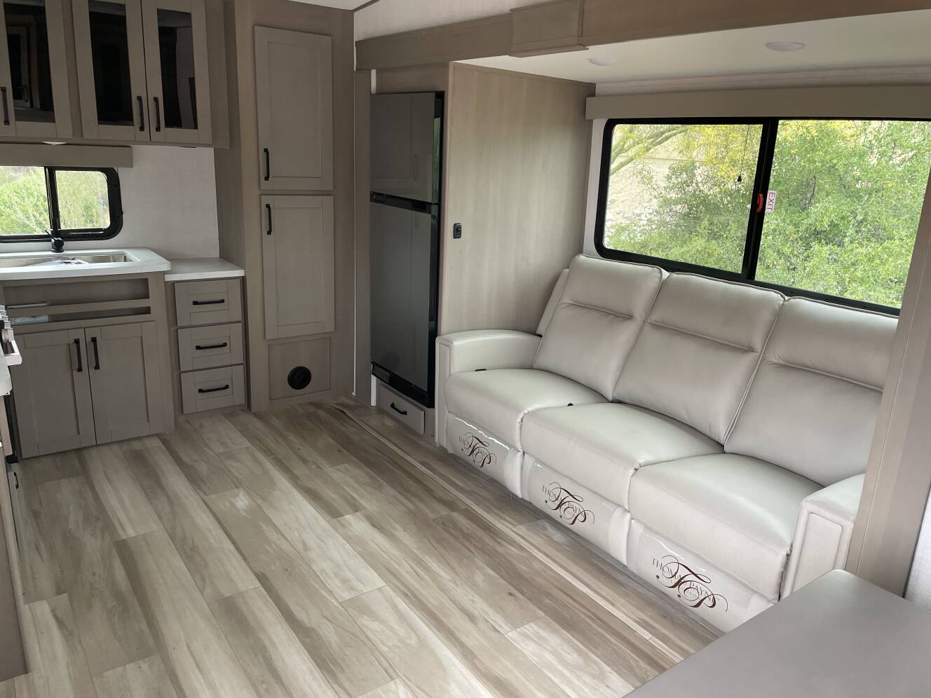A photo of this 2025 Grand Design REFLECTION 150 SERIES 270BN
