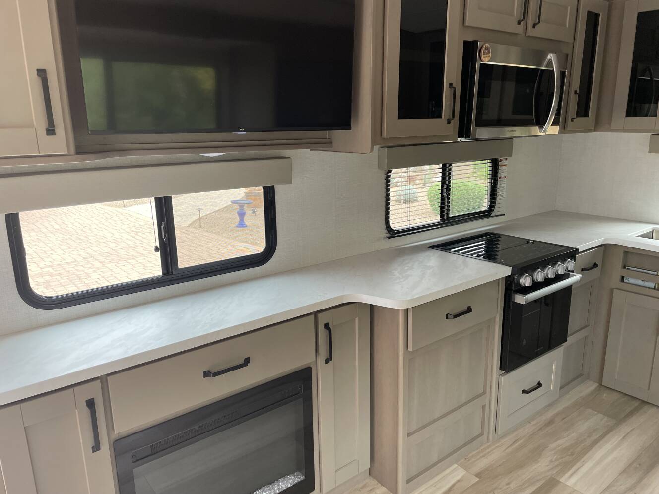 A photo of this 2025 Grand Design REFLECTION 150 SERIES 270BN