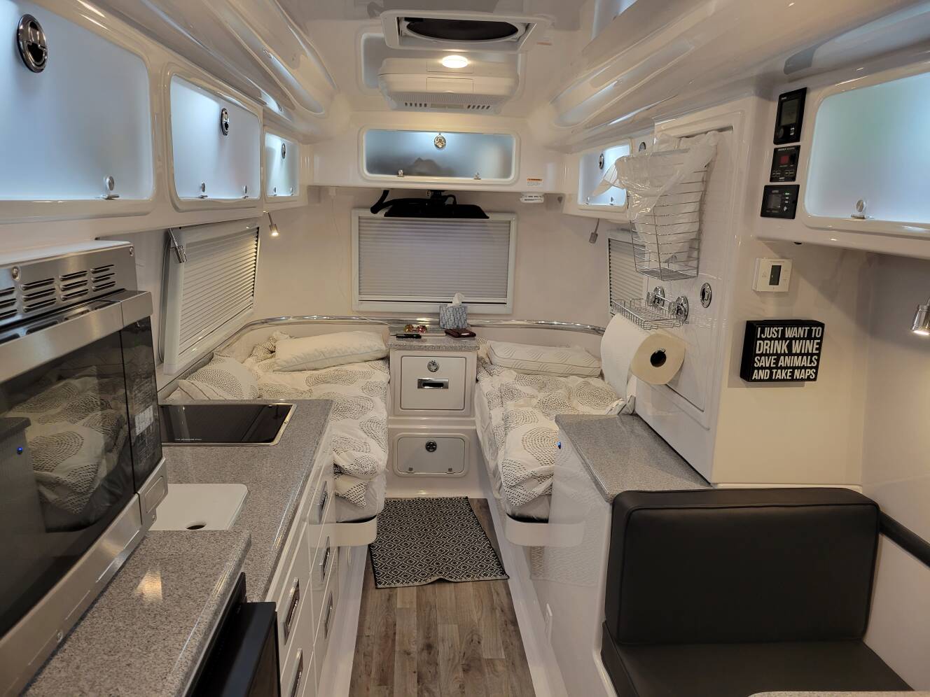 A photo of this 2023 Oliver LEGACY ELITE II TWIN BED