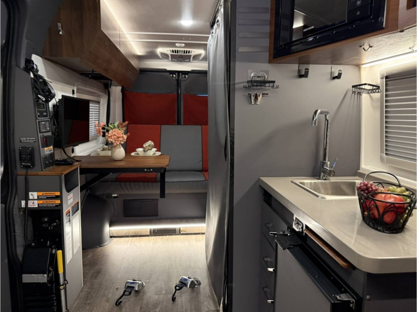 A photo of this 2023 Winnebago ROAM 59RX