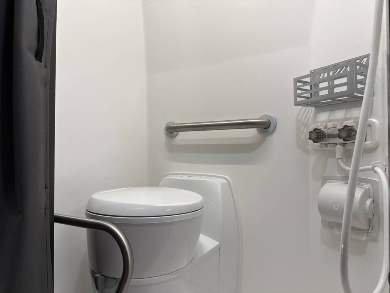 A photo of this 2023 Winnebago ROAM 59RX