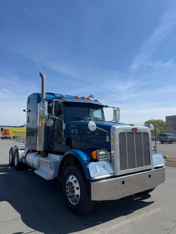 2020 Peterbilt 367 in Linden, NJ