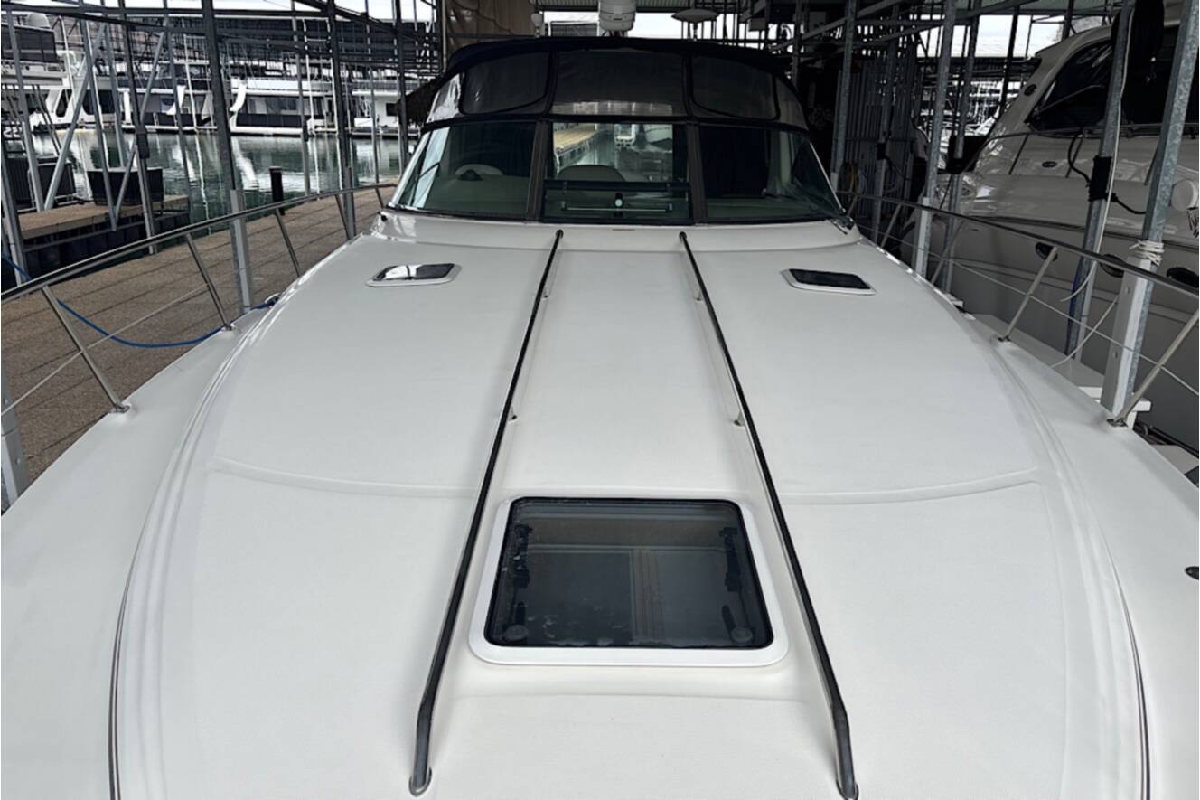 A photo of this 2003 Sea Ray 380 Sundancer