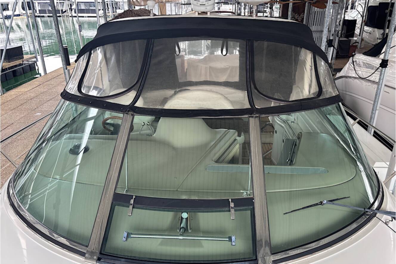 A photo of this 2003 Sea Ray 380 Sundancer