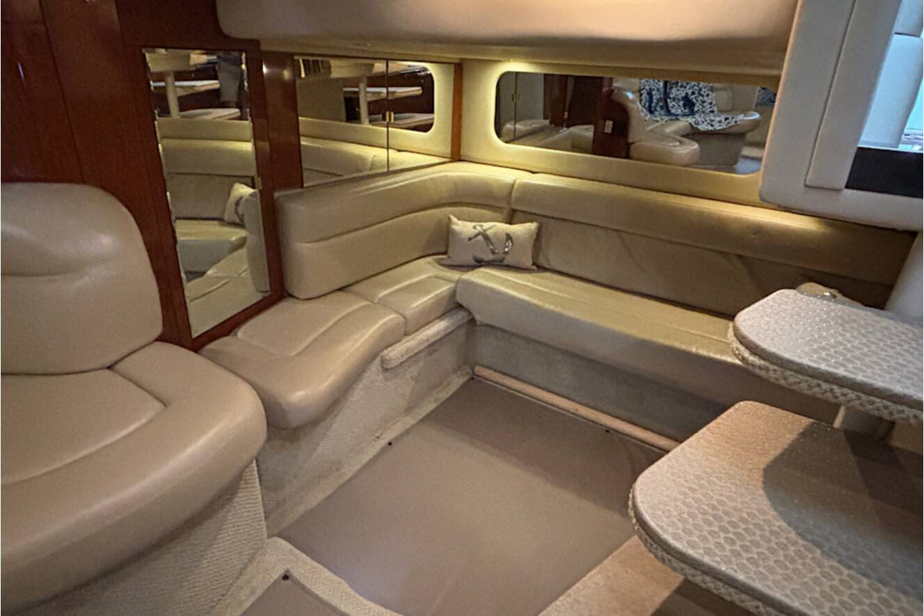 A photo of this 2003 Sea Ray 380 Sundancer