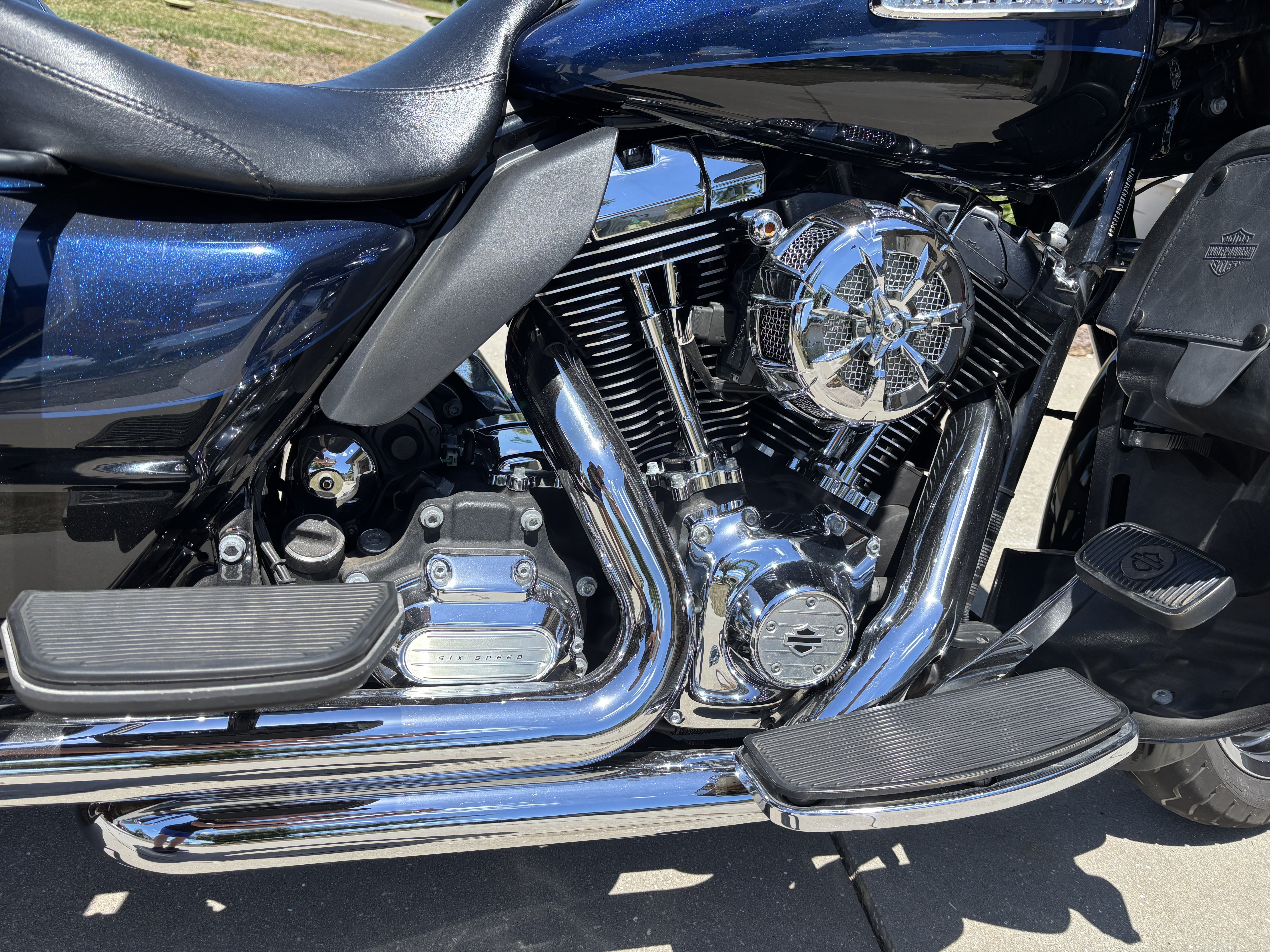 2012 Harley-Davidson ELECTRA GLIDE FLHTCU in englewood FL