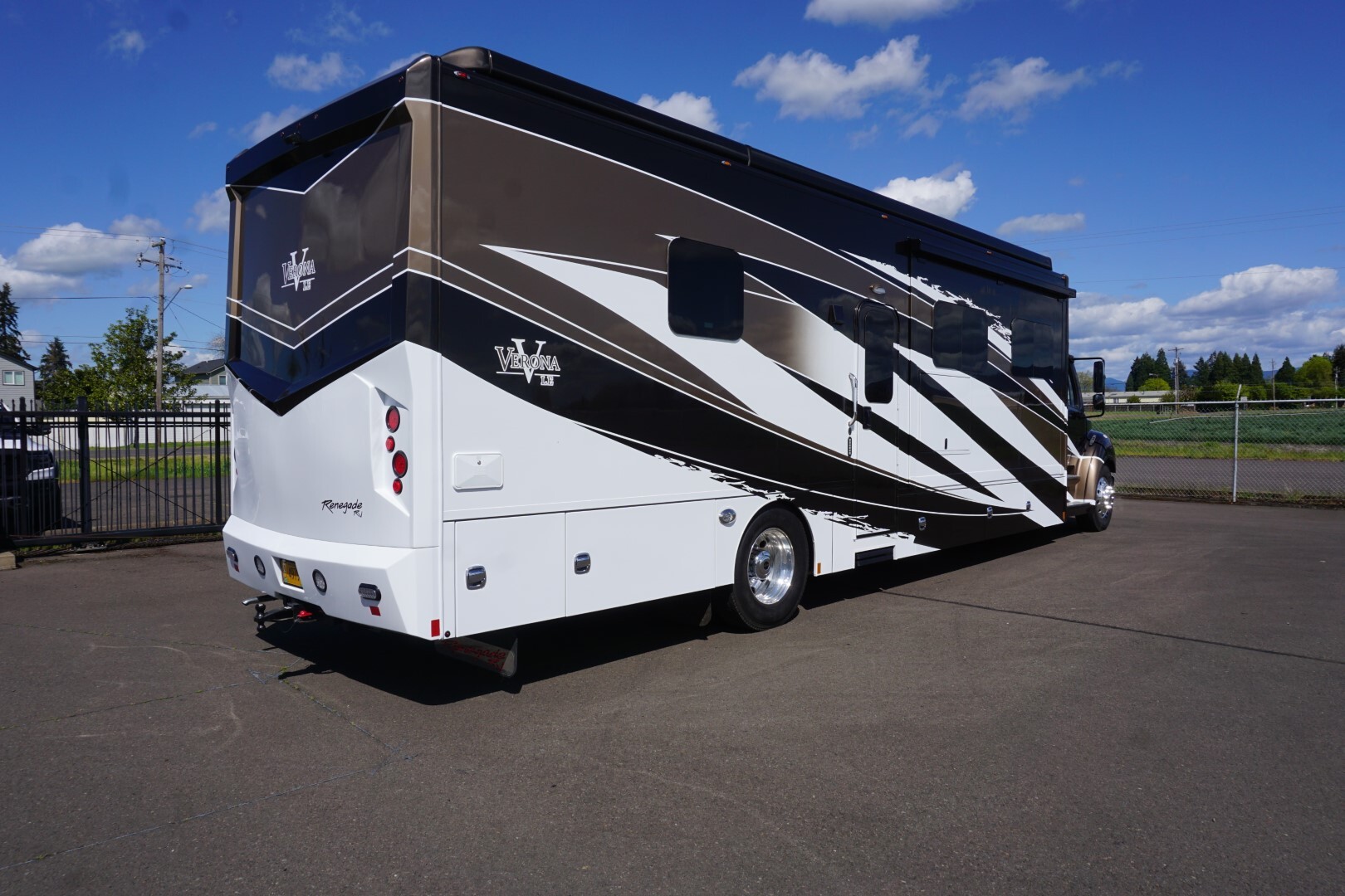 2022 Renegade VERONA LE 40LRB in junction city OR