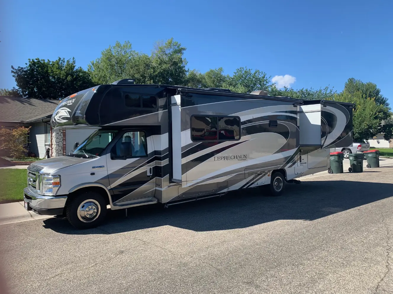 2019 Coachmen LEPRECHAUN 311FS
