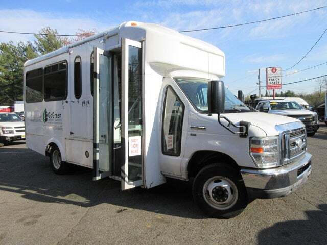 2014 Ford E-350, HANDICAP BUS, NO SEATS in South Amboy, NJ