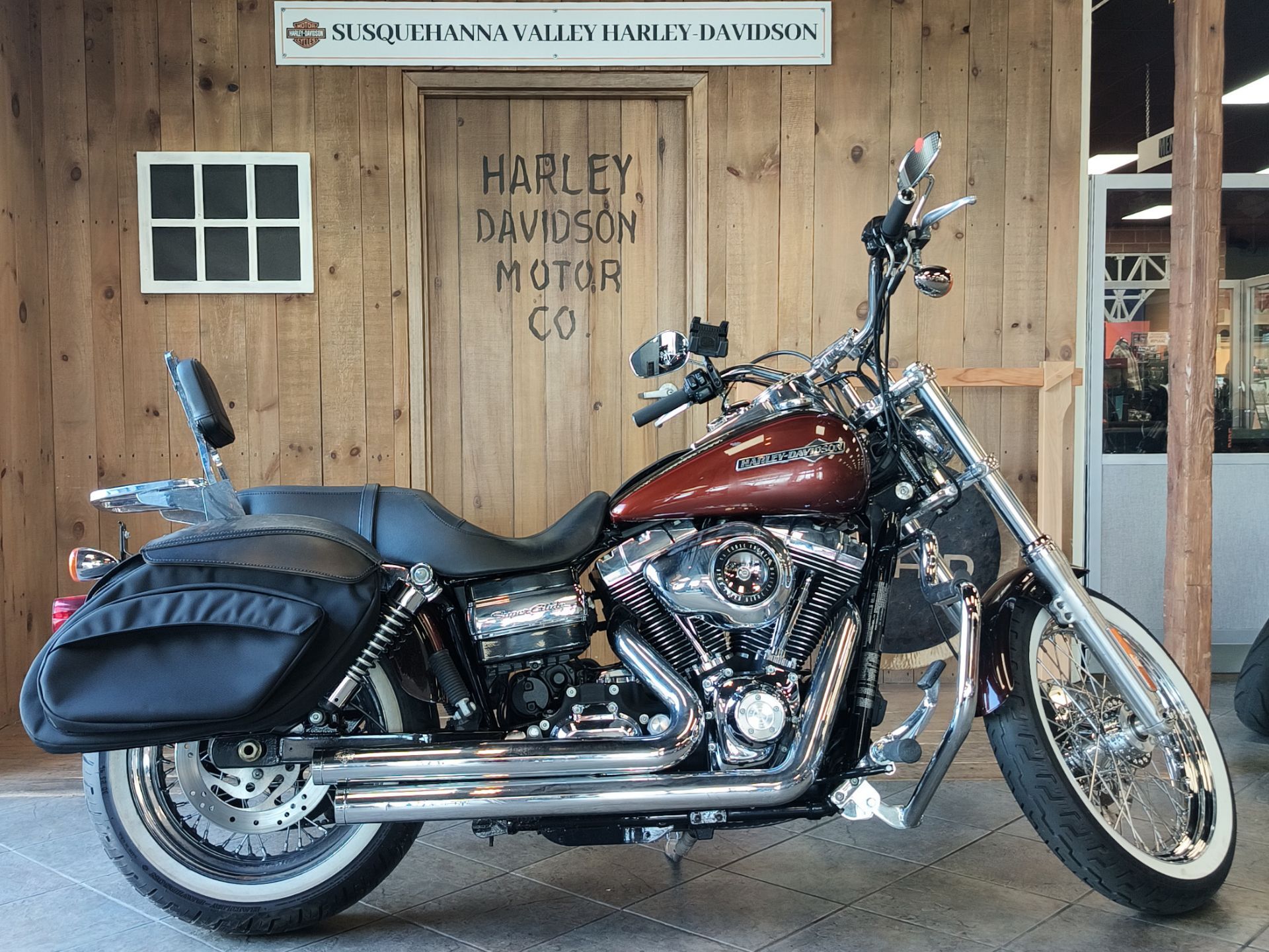 2011 Harley-Davidson Dyna® Super Glide® Custom DYNA CUSTOM in Harrisburg, PA