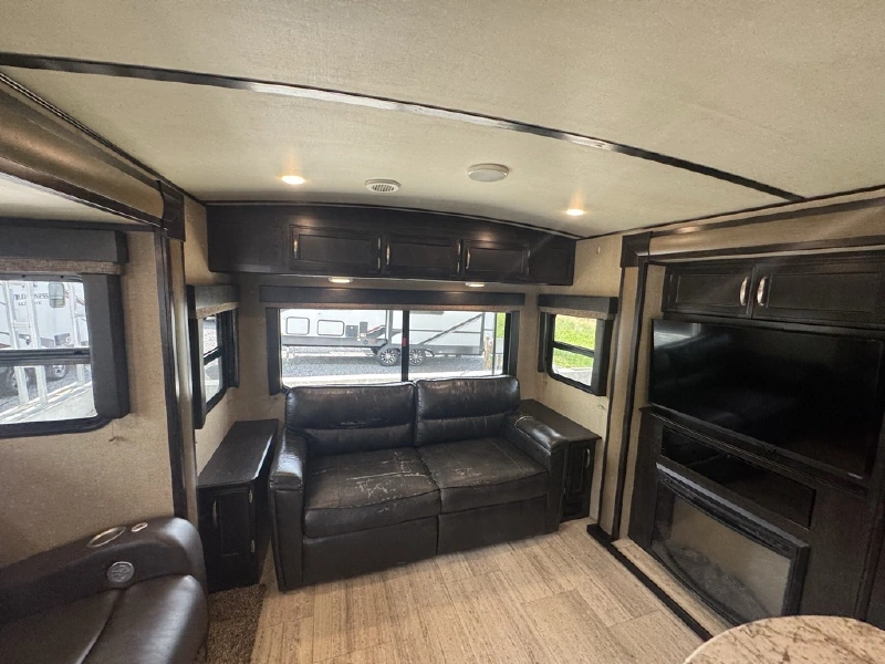 2018 GRAND DESIGN IMAGINE 2950RL