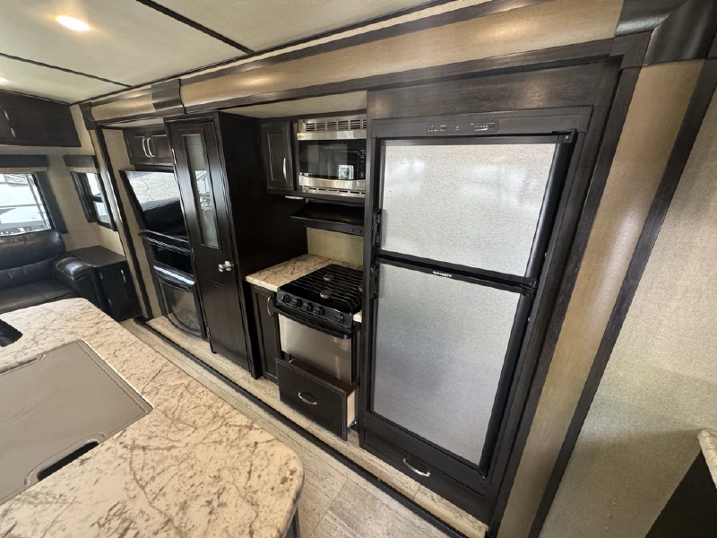 2018 GRAND DESIGN IMAGINE 2950RL