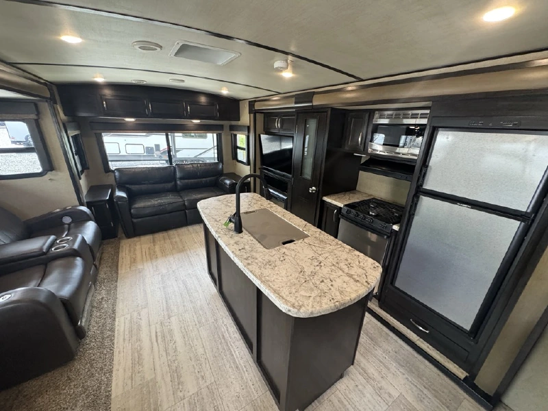 2018 GRAND DESIGN IMAGINE 2950RL