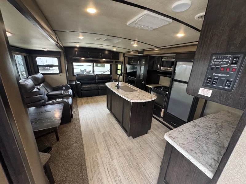 2018 GRAND DESIGN IMAGINE 2950RL