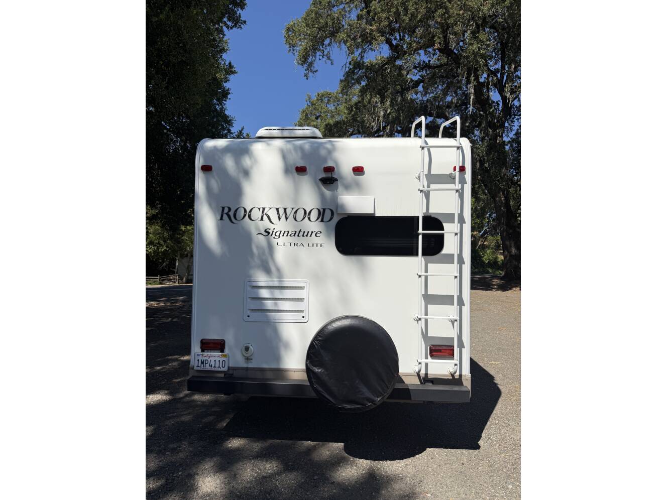 A photo of this 2015 Forest River ROCKWOOD SIGNATURE ULTRA LITE 8280WS