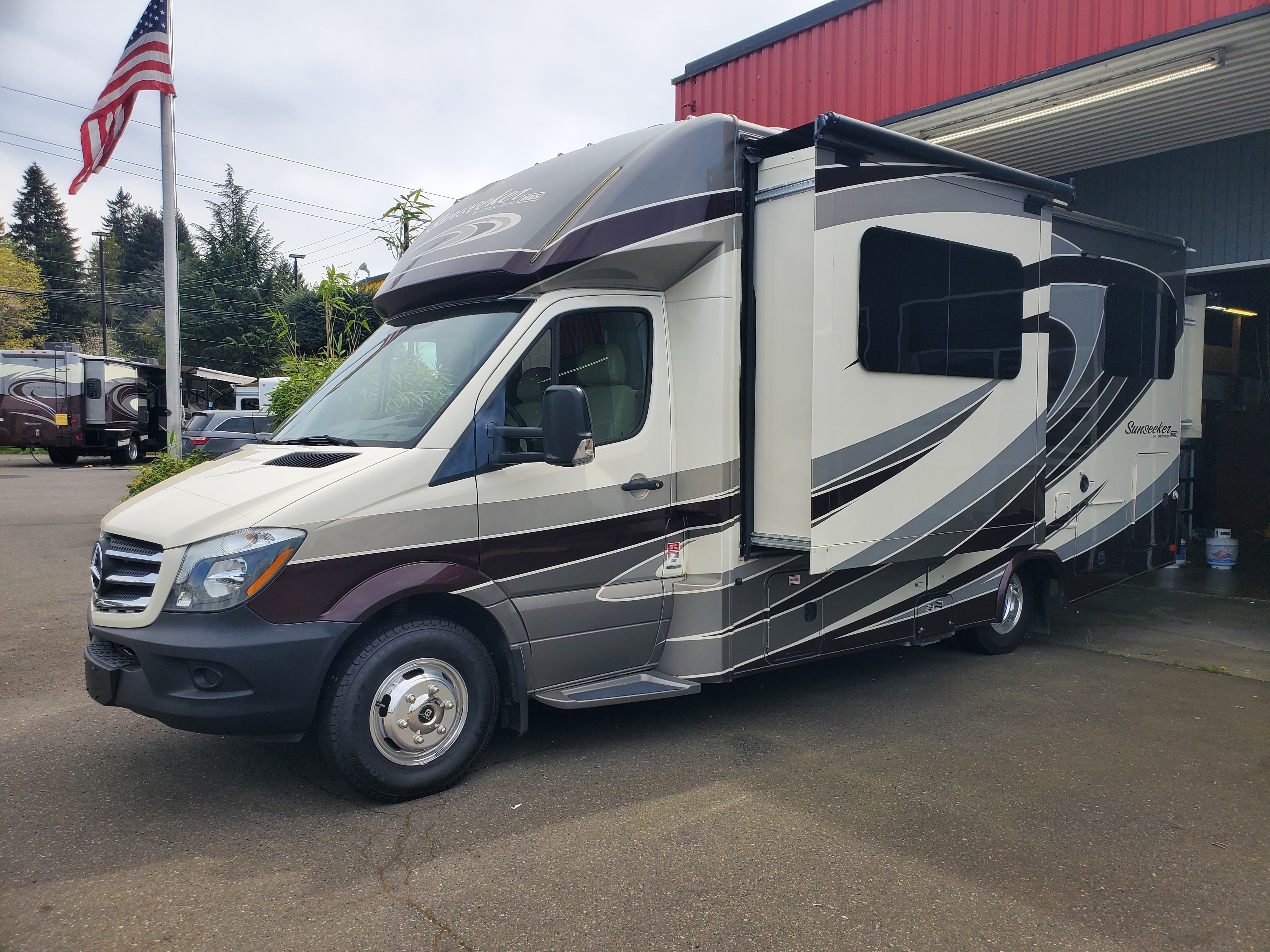 2016 Forest River SUNSEEKER 2400R in vancouver WA