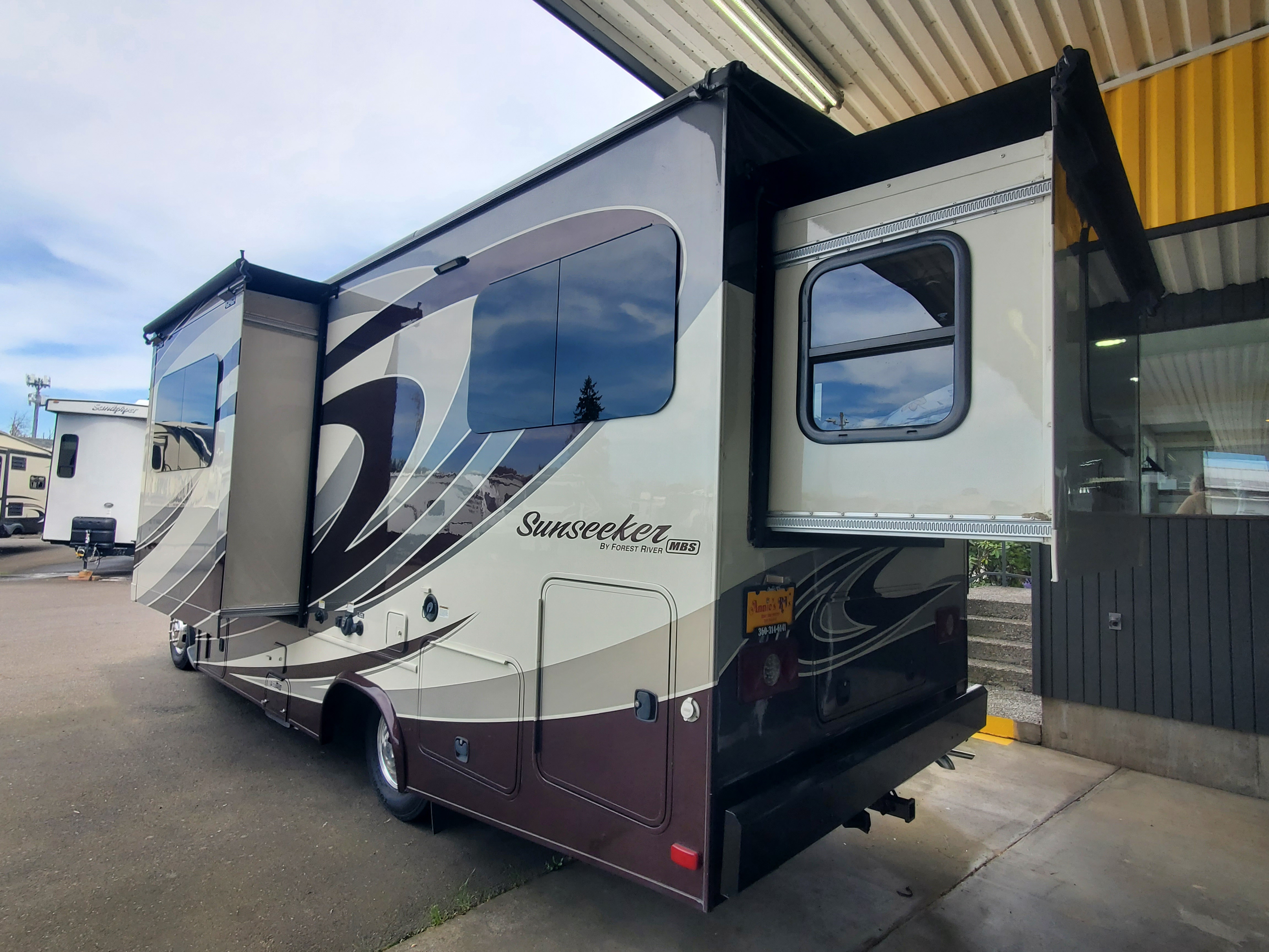 2016 Forest River SUNSEEKER 2400R in vancouver WA