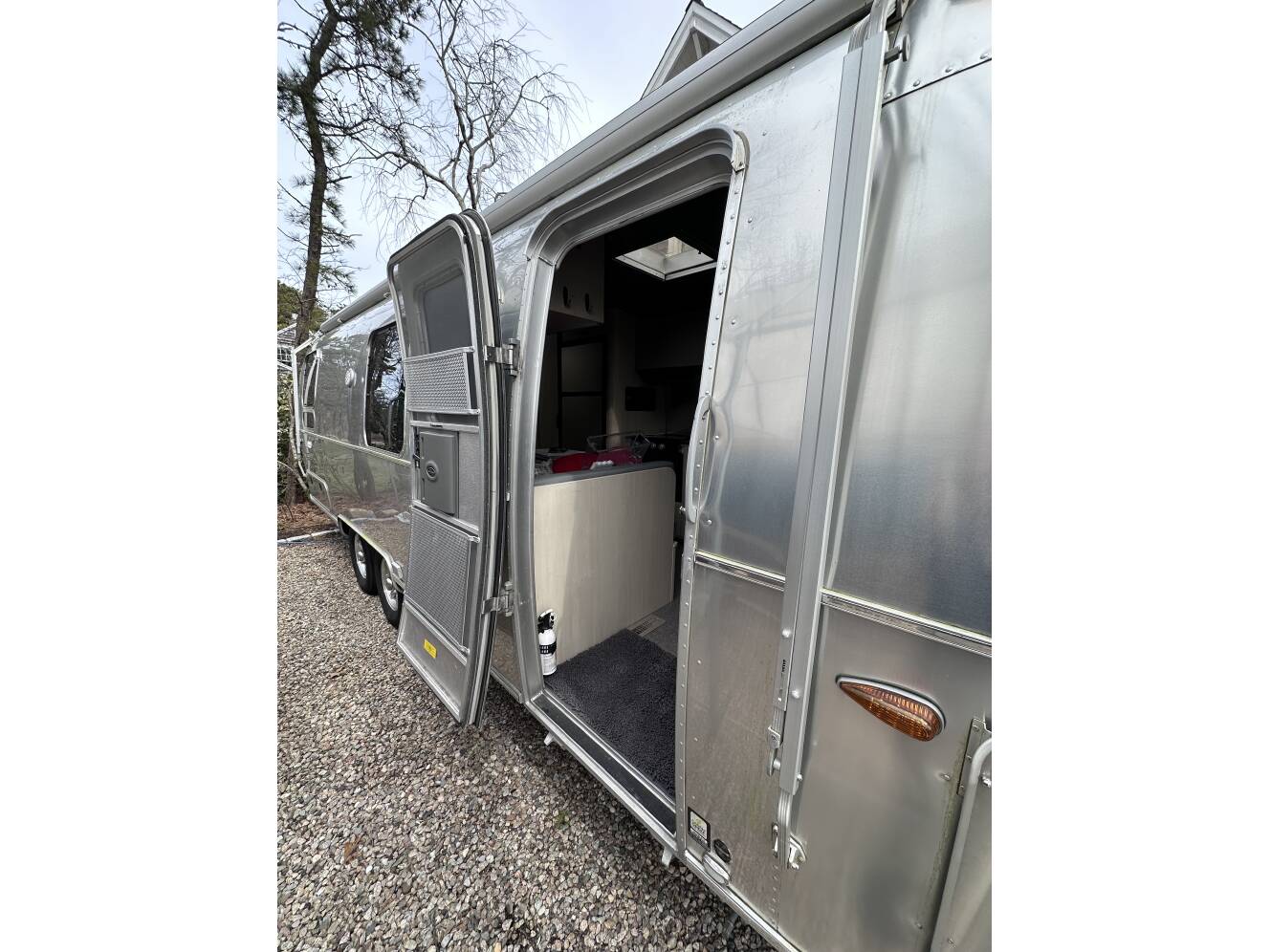 A photo of this 2021 Airstream FLYING CLOUD 28RB TWIN