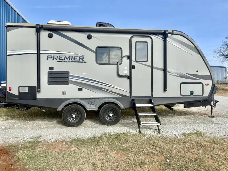 2019 Keystone Bullet PREMIERE ULTRA LITE 19FBPR