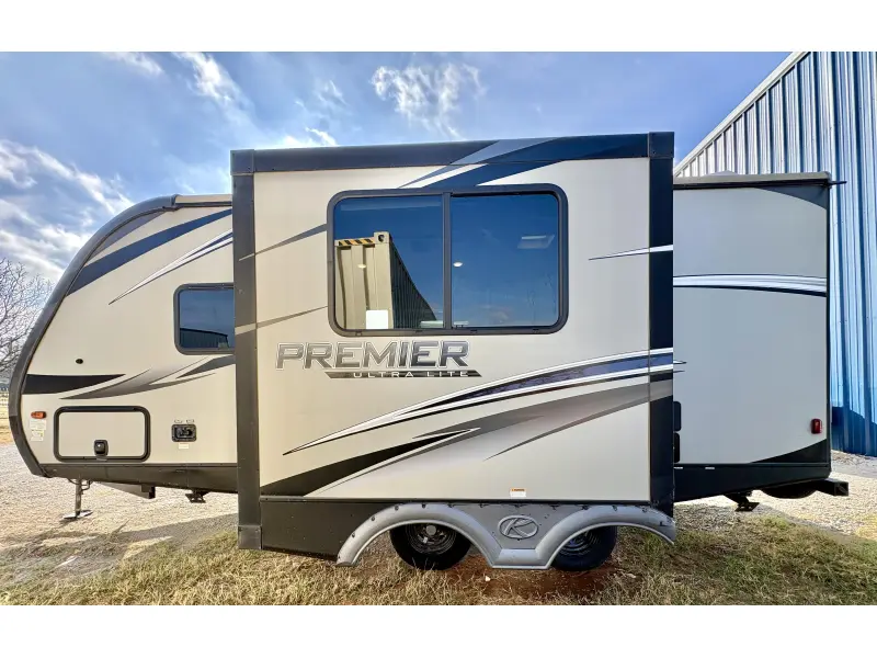 2019 Keystone Bullet PREMIERE ULTRA LITE 19FBPR
