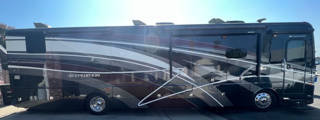 2016 Fleetwood Expedition 38K in ceres CA