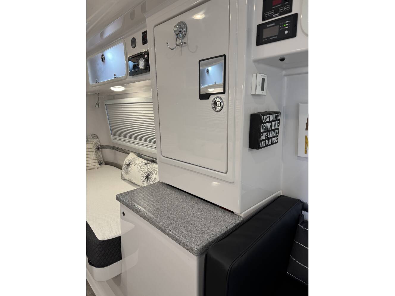 A photo of this 2023 Oliver LEGACY ELITE II TWIN BED
