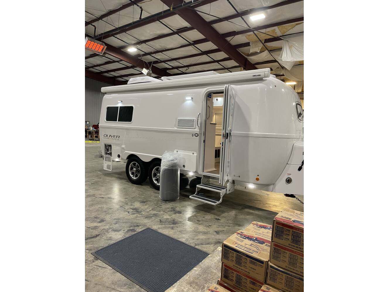 A photo of this 2023 Oliver LEGACY ELITE II TWIN BED