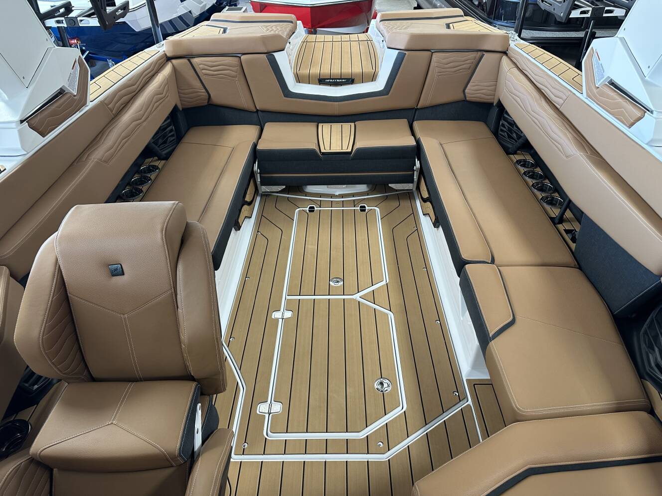 A photo of this 2026 Nautique Super Air Nautique G25