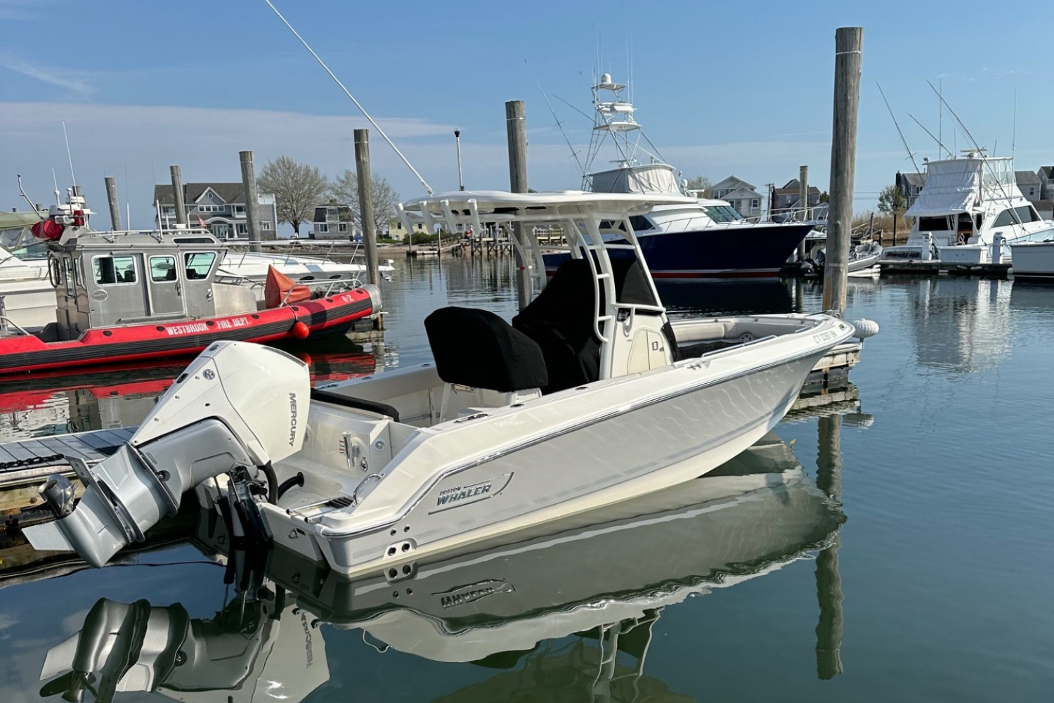 2024 Boston Whaler 230 OUTRAGE in westbrook CT