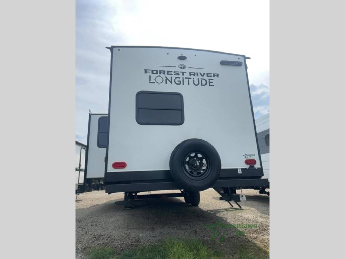 A photo of this 2026 East To West Longitude 319BH