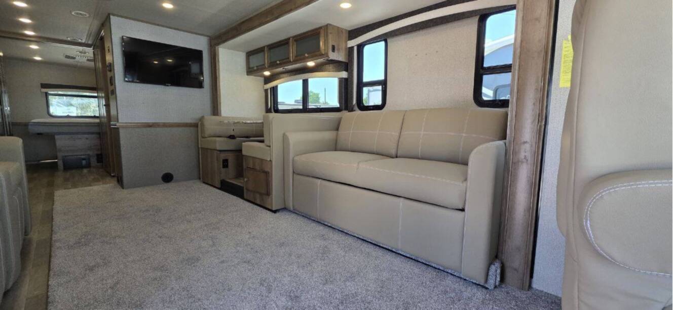 A photo of this 2020 Fleetwood FLAIR 35R