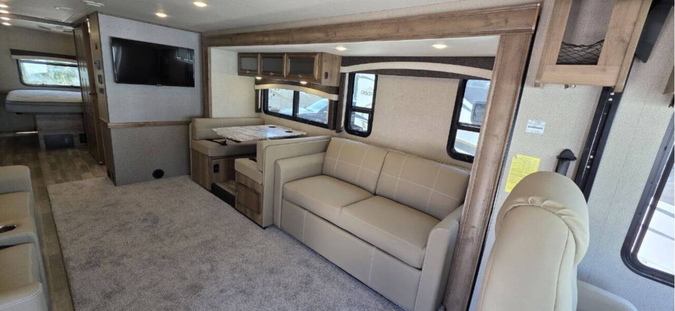 A photo of this 2020 Fleetwood FLAIR 35R