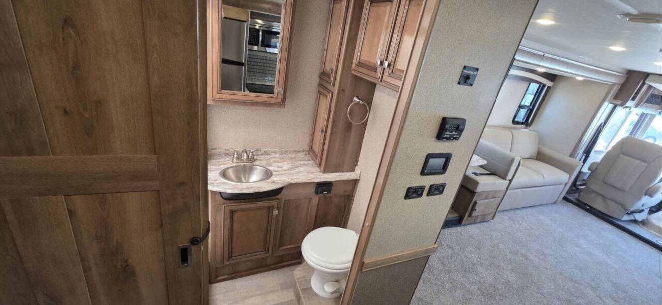 A photo of this 2020 Fleetwood FLAIR 35R