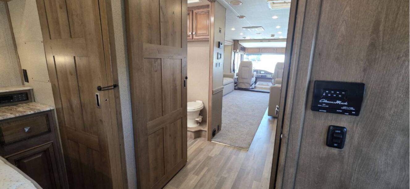 A photo of this 2020 Fleetwood FLAIR 35R
