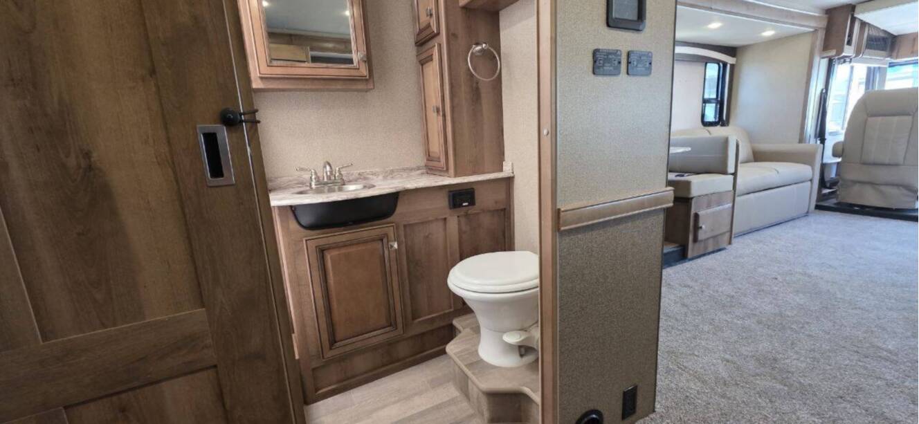 A photo of this 2020 Fleetwood FLAIR 35R