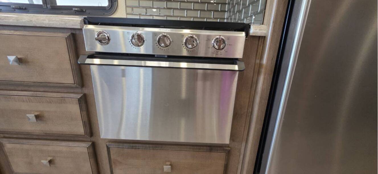 A photo of this 2020 Fleetwood FLAIR 35R