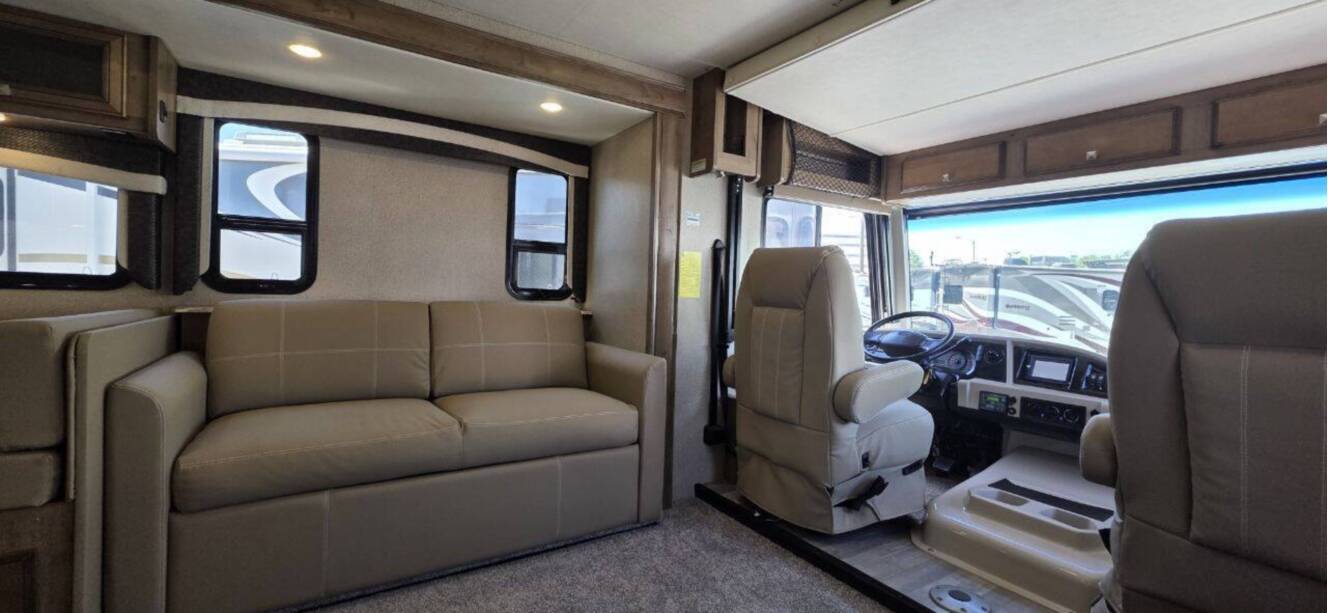 A photo of this 2020 Fleetwood FLAIR 35R
