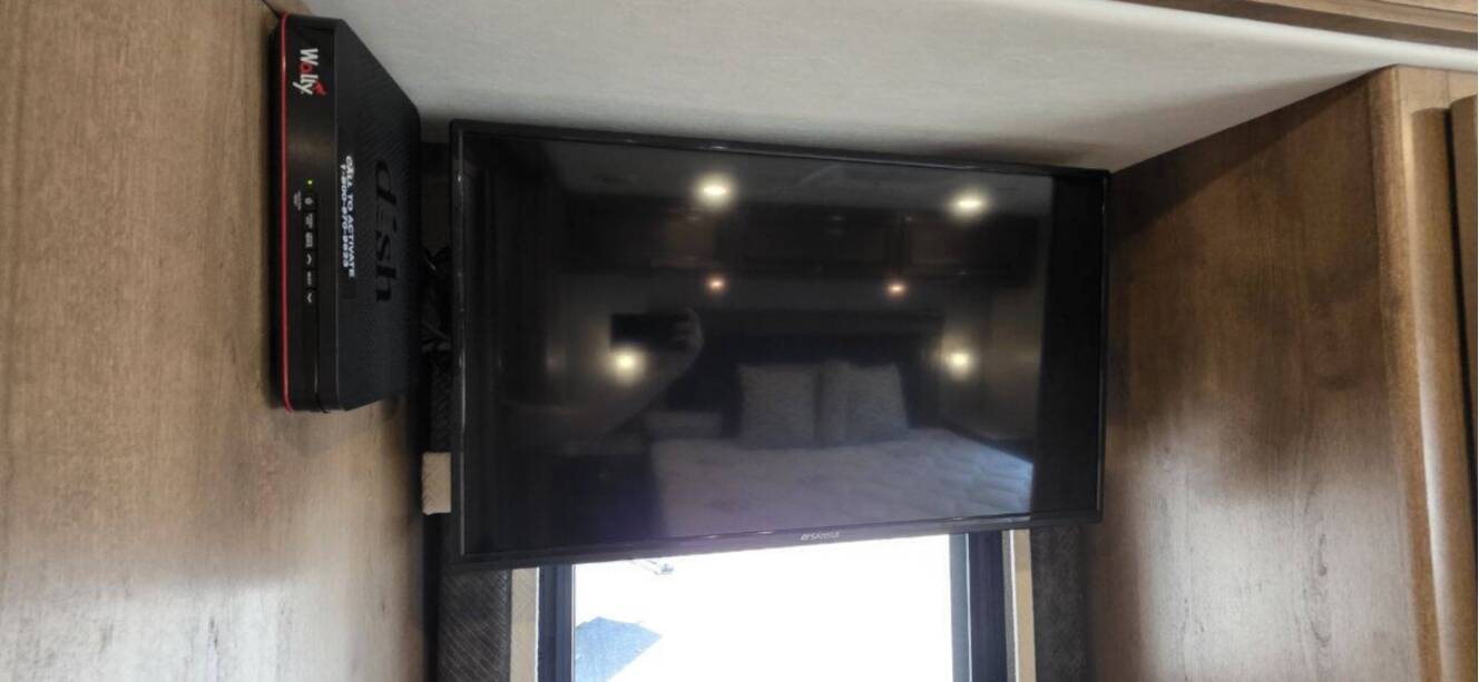A photo of this 2020 Fleetwood FLAIR 35R