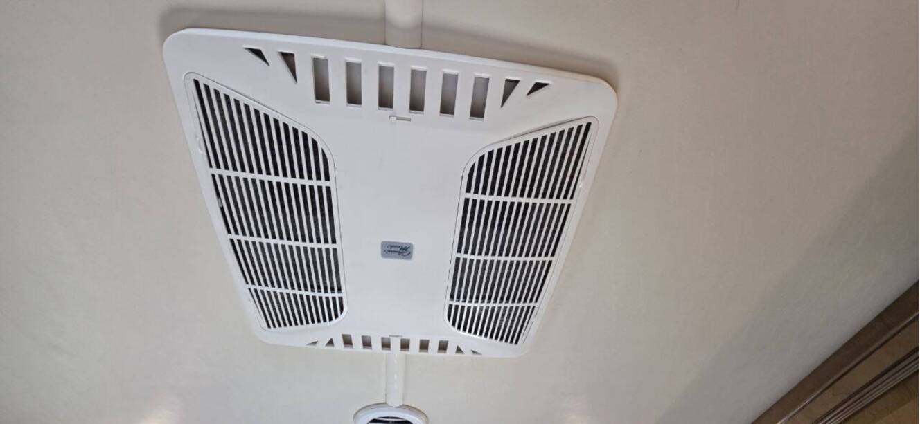 A photo of this 2020 Fleetwood FLAIR 35R