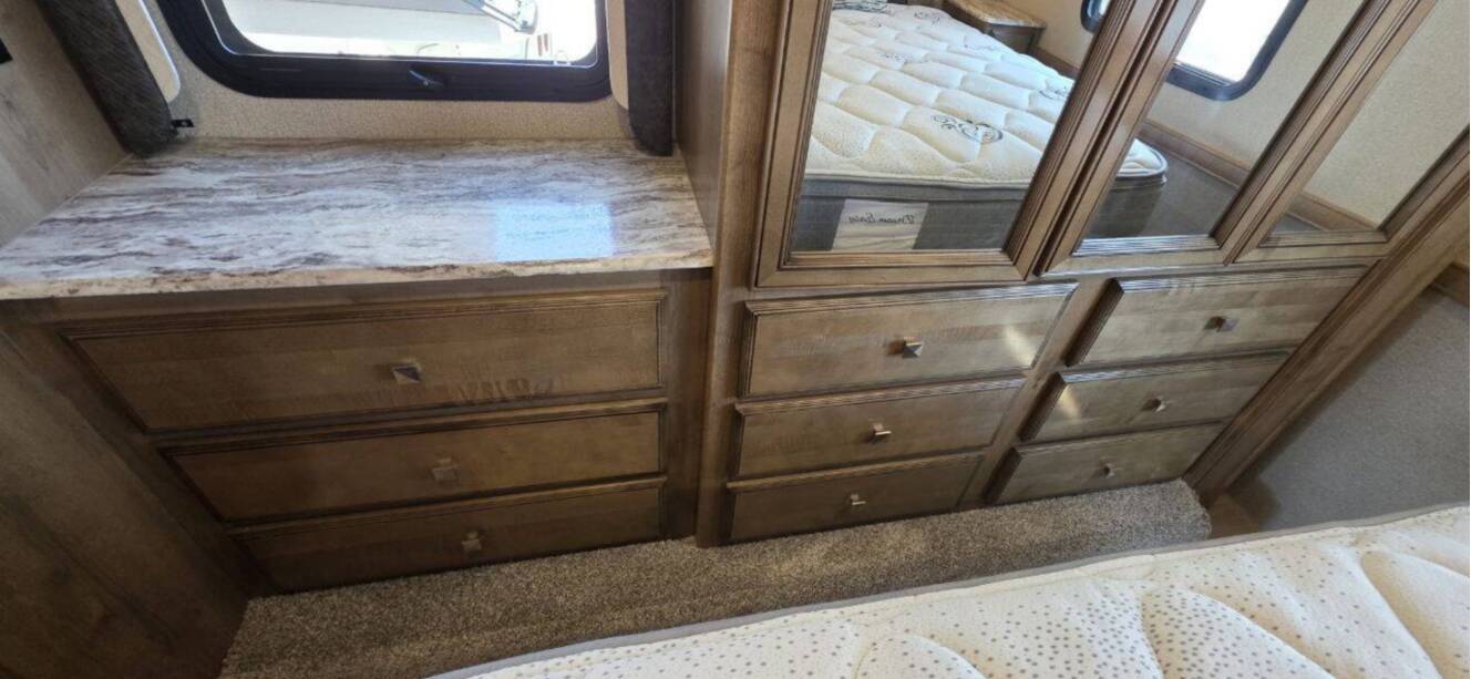 A photo of this 2020 Fleetwood FLAIR 35R