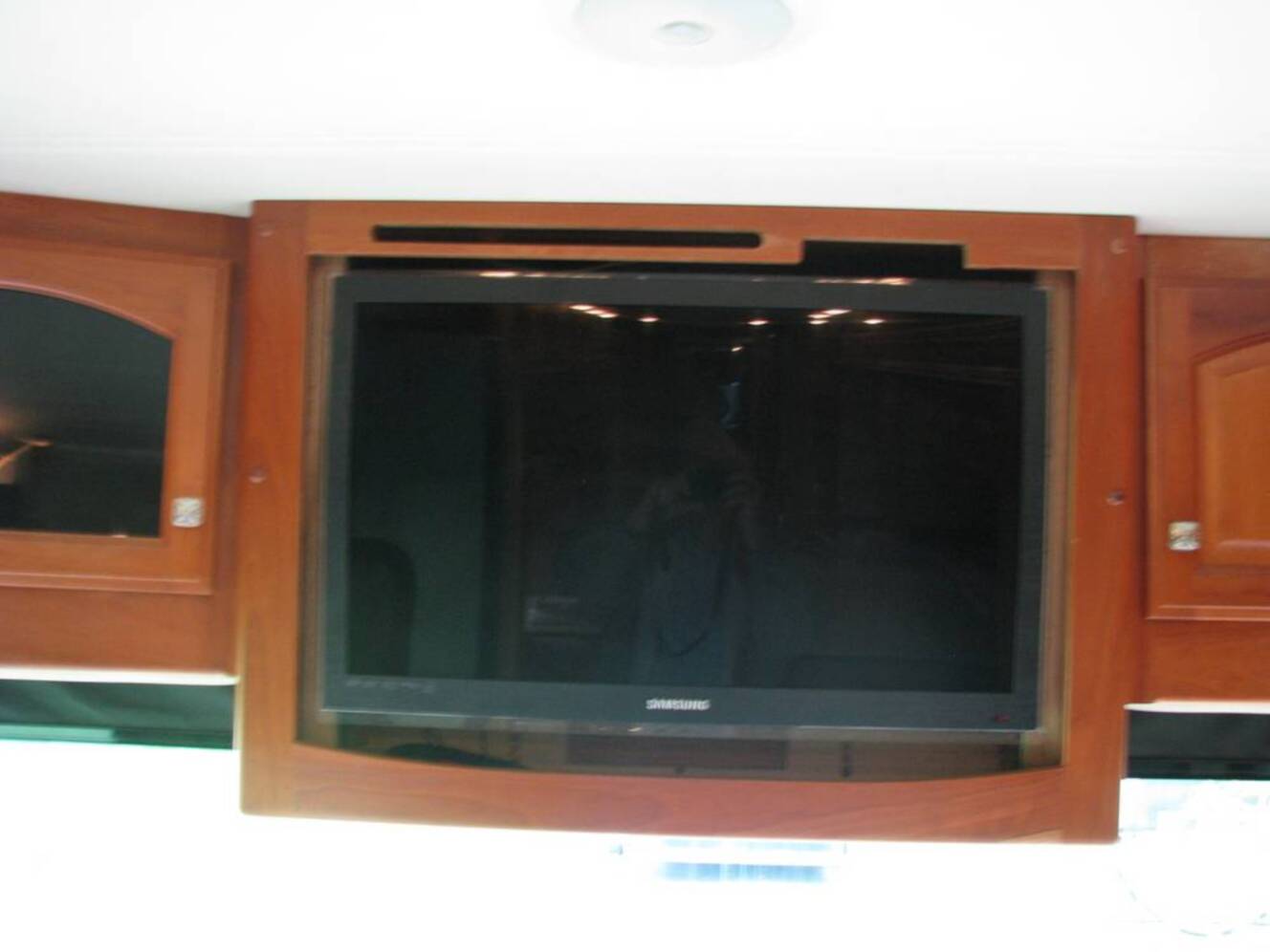 A photo of this 2008 Country Coach Inspire Founders Edition