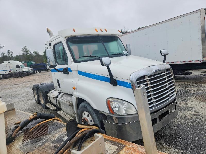 2011 FREIGHTLINER CASCADIA in Harleyville, SC