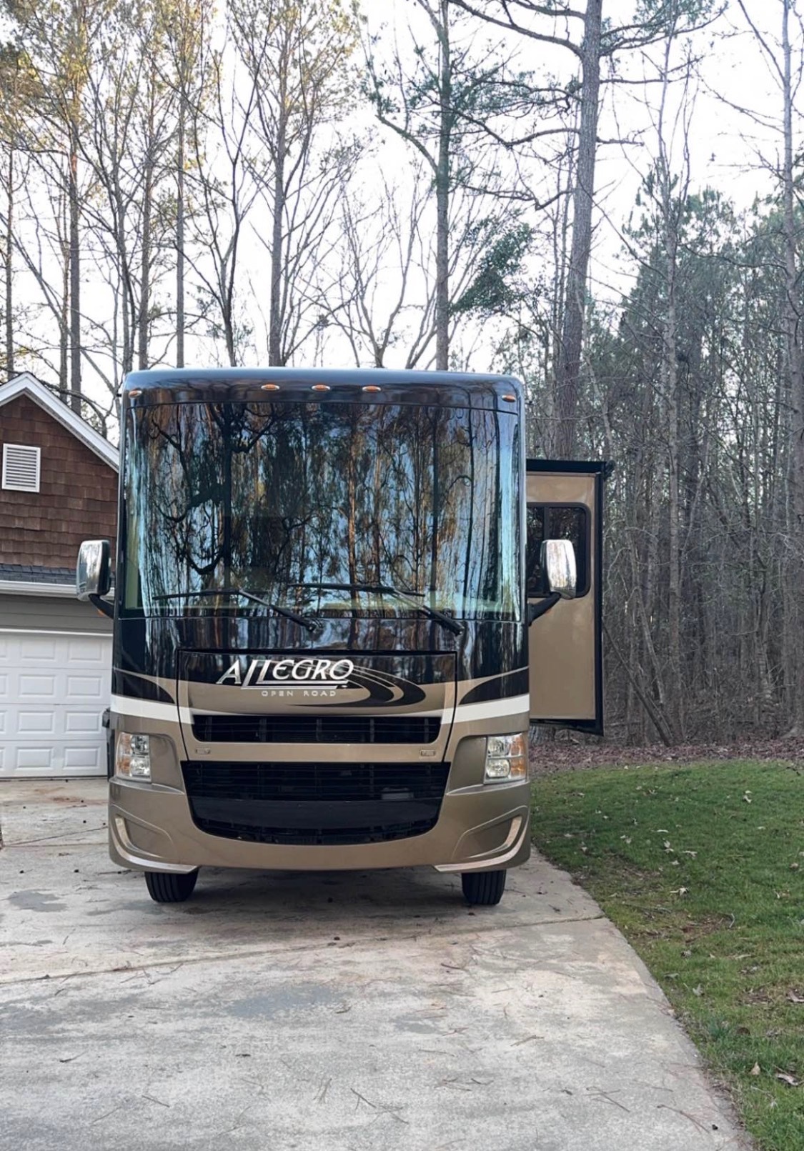 2016 Tiffin Motorhomes ALLEGRO OPEN ROAD 32 SA in newnan GA