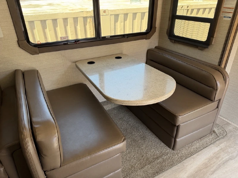 2020 ENTEGRA COACH ACCOLADE 37L
