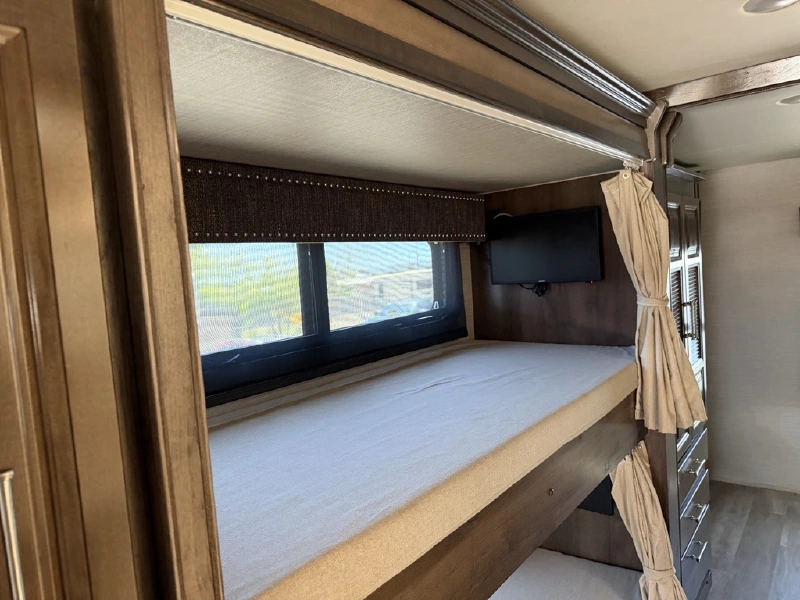 2020 ENTEGRA COACH ACCOLADE 37L