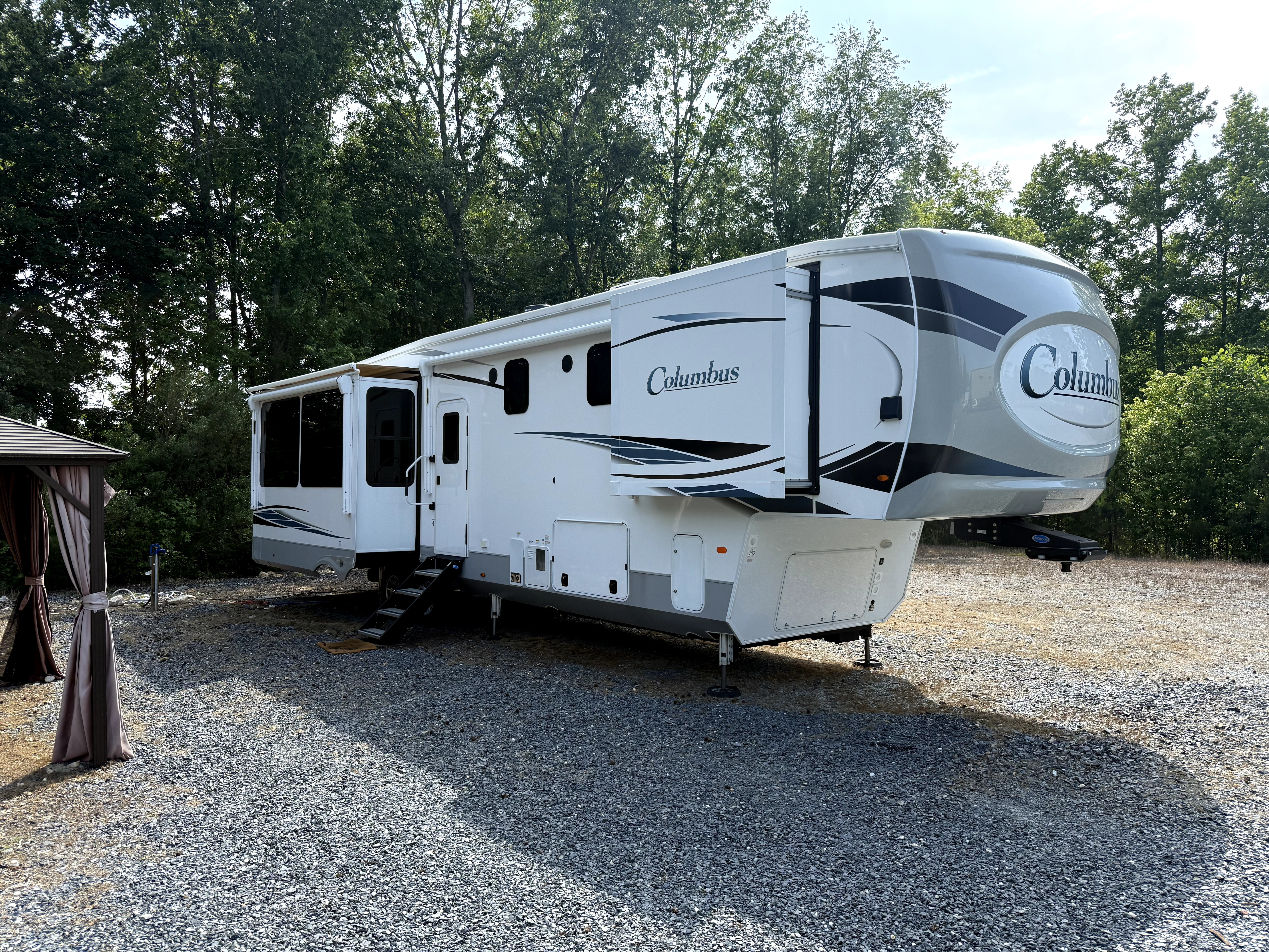 2022 Forest River CEDAR CREEK 383FB RV
