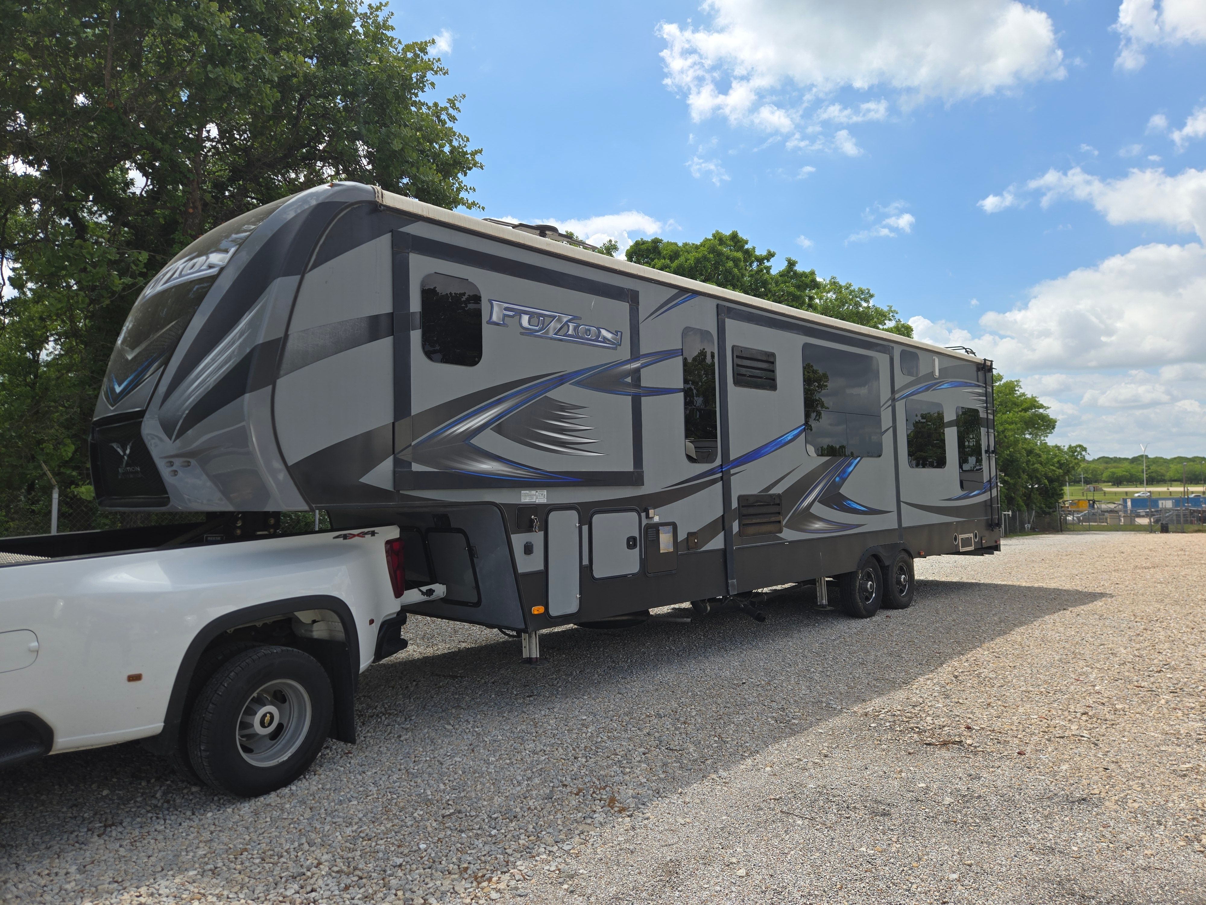 2017 Keystone FUZION 369 RV
