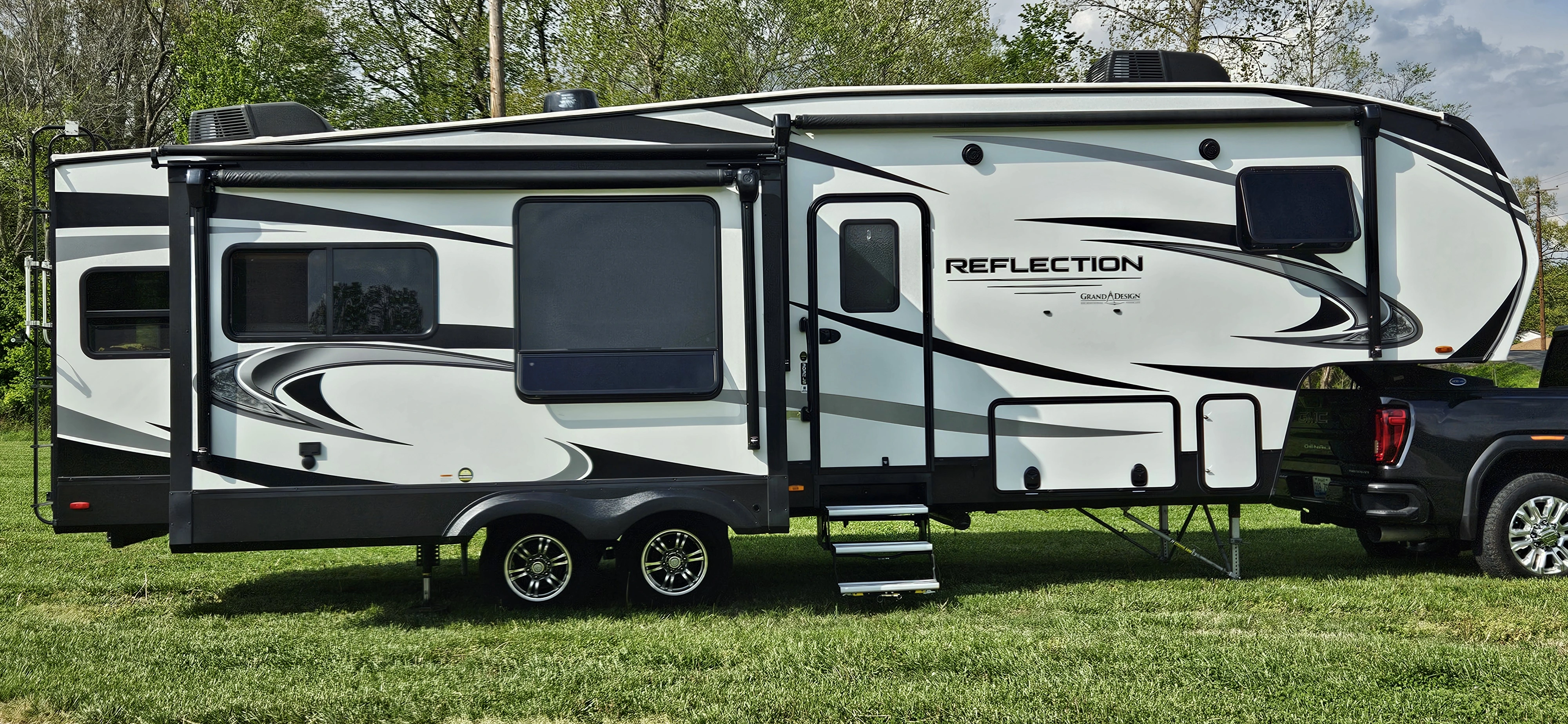 2021 Grand Design REFLECTION 303RLS RV